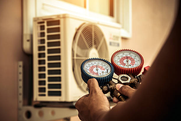 Professional Hvac technician working in Hoschton, GA